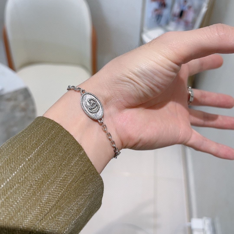 Gvc*1 bracelets